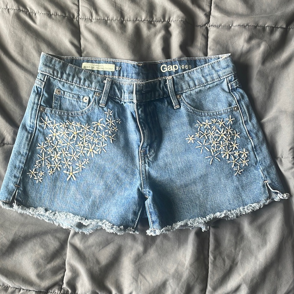 Floral embroidered GAP cutoff Jean shorts